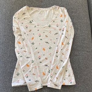 TWIK | Long sleeves V-neck tee. Cute animal patterns. Size XS.